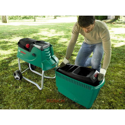 Измельчитель садовый Bosch AXT 25 D 2500Вт 40мм 31.3кг фреза низкошумный (0.600.803.100) Измельчитель садовый Bosch AXT 25 D 2500Вт 40мм 31.3кг фреза низкошумный (0.600.803.100)