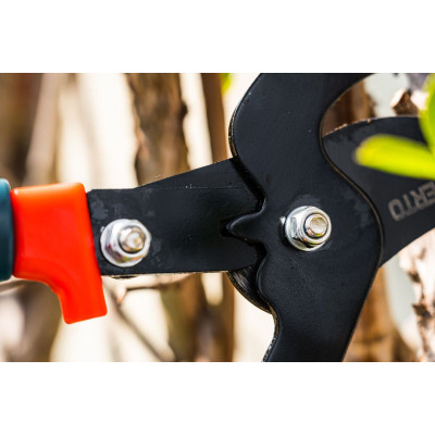 Сучкорез плоскостной Verto, держатель прорезиненный, антискользящий, d 30мм, 700мм, 1310гр (15G254) Сучкорез плоскостной Verto, держатель прорезиненный, антискользящий, d 30мм, 700мм, 1310гр (15G254)