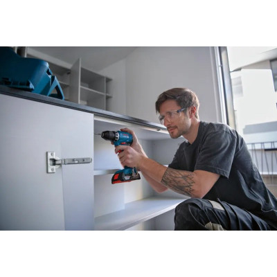 Набір із двох акумуляторних інструментів Bosch Professional 18В дриль-шурупокрут GSR 18V-45, Шліфмашина кутова GWS 18V-8, акб 2x4А·год, ЗП, сумка M-BAG Набір із двох акумуляторних інструментів Bosch Professional 18В дриль-шурупокрут GSR 18V-45, Шліфмашина кутова GWS 18V-8, акб 2x4А·год, ЗП, сумка M-BAG