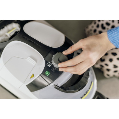 Karcher Пароочисник SC 5 EasyFix Premium Iron Plug, 2200Вт, 2000мл, 4.2Бар, білий Karcher Пароочисник SC 5 EasyFix Premium Iron Plug, 2200Вт, 2000мл, 4.2Бар, білий