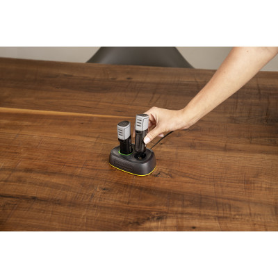 Быстрозарядное устройство Karcher Battery Power Duo 4 В (2.443-060.0) Быстрозарядное устройство Karcher Battery Power Duo 4 В (2.443-060.0)