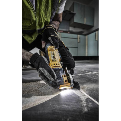 Багатофункціональний інструмент мережевий DeWalt 300Bт 0-22000кол/хв 1.5кг Багатофункціональний інструмент мережевий DeWalt 300Bт 0-22000кол/хв 1.5кг
