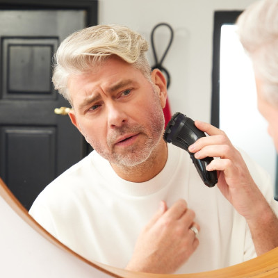 Бритва електр. Remington роторна R4 Style Series, бритв.головок-3, от сети, сух., тример, чорно-синій Бритва електр. Remington роторна R4 Style Series, бритв.головок-3, от сети, сух., тример, чорно-синій