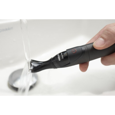 Тример Philips Multigroom series 1000, для бороди і вусів, 1хАА, насадок-4, сталь, чорний Тример Philips Multigroom series 1000, для бороди і вусів, 1хАА, насадок-4, сталь, чорний