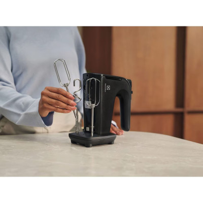 Міксер Electrolux ручний 500Вт, насадки-4, турборежим, сірий темний Міксер Electrolux ручний 500Вт, насадки-4, турборежим, сірий темний