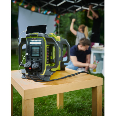 Инвертор напряжения аккумуляторный Ryobi RY36BI1800A-250, 36В MAX POWER, АКБ 2 х 5Ач, 1800Вт (3000 Вт пиковая) (5133005317)