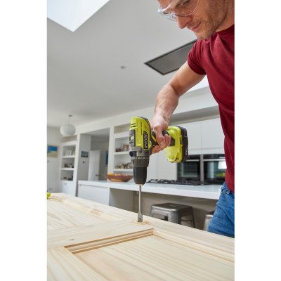 Ryobi Шуруповерт-дриль ONE+ R18PD3-220S 18В, ударний, 50Нм, 2-шв, 2х2.0 Аг,сумка