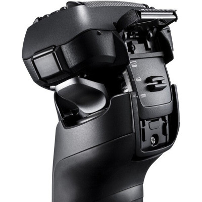 Бритва електр. Panasonic сіткова, 14000 об/хв, бритв.головок-5, Li-Ion, сух.+волог., тример, чорний Бритва електр. Panasonic сіткова, 14000 об/хв, бритв.головок-5, Li-Ion, сух.+волог., тример, чорний