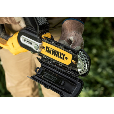 Пила ланцюгова акумуляторна DeWalt безщіткова 18В XR Li-lon 8.6м/с шина 20см 2.1кг без АКБ та ЗП