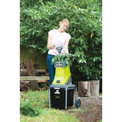Измельчитель садовый Ryobi RSH2545B 2500Вт 45мм 40л нож 14.1кг (5133002512)