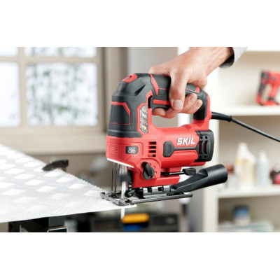 Лобзик SKIL 4531 GA 680Вт 3200хід/хв хід 23мм 2.1кг Лобзик SKIL 4531 GA 680Вт 3200хід/хв хід 23мм 2.1кг