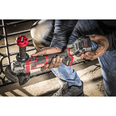 Шліфмашина кутова акумуляторна SKIL 3930 CB XP 20В 8500об/хв VRS+ плав. пуск 125мм 1.88кг без АКБ та ЗП Шліфмашина кутова акумуляторна SKIL 3930 CB XP 20В 8500об/хв VRS+ плав. пуск 125мм 1.88кг без АКБ та ЗП