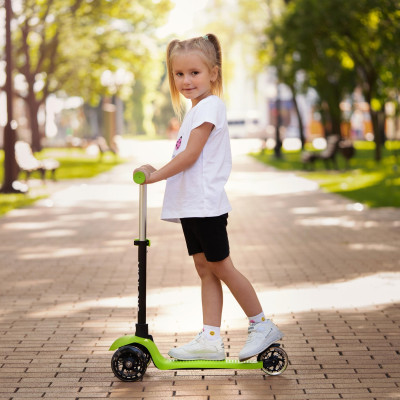 Самокат Miqilong Alamo зелений