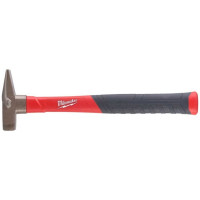 Молоток слюсарний Milwaukee 200г руків'я скловолокно