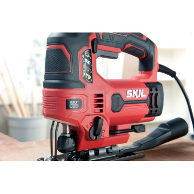 Лобзик SKIL 4531 GA 680Вт 3200хід/хв хід 23мм 2.1кг Лобзик SKIL 4531 GA 680Вт 3200хід/хв хід 23мм 2.1кг