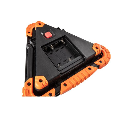 Neo Tools Прожектор на батарейках, трикутний, ААх4, 22x220x45мм , 800лм, 10Вт, 3 функції освітлення, біле/червоне світло Neo Tools Прожектор на батарейках, трикутний, ААх4, 22x220x45мм , 800лм, 10Вт, 3 функції освітлення, біле/червоне світло