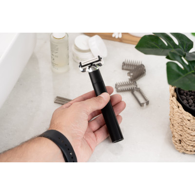 Бритва електр. ARDESTO One blade, Li-Ion, сух.+волог., тример, 4 насадки, чорний Бритва електр. ARDESTO One blade, Li-Ion, сух.+волог., тример, 4 насадки, чорний