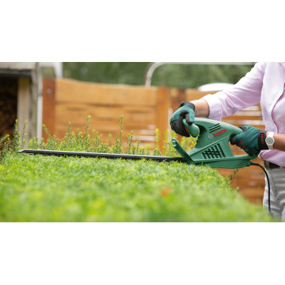 Кусторез Bosch EasyHedgeCut 55 450Вт 55см шаг реза 16мм 2.7кг (0.600.847.C02)