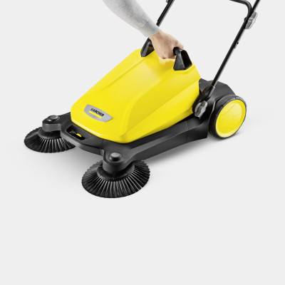 Karcher Підмітальна машина S 4 Twin Karcher Підмітальна машина S 4 Twin