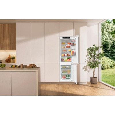 Вбуд. холодильник з мороз. камерою Gorenje, 177х55х54см, 2 двері, 176(76)л, А+, NF+, Зона св-ті, Диспл, Біли