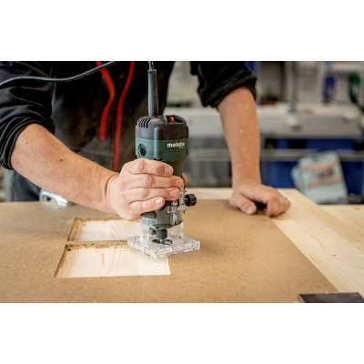 Фрезер Metabo FM 500-6 500Вт цанга 6мм 32000об/хв 1.3кг Фрезер Metabo FM 500-6 500Вт цанга 6мм 32000об/хв 1.3кг