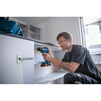 Набір акумуляторних інструментів Bosch Professional 18В дриль-шурупокрут GSR 18V-45, перфоратор GBH 18V-22, набір біт і бурів, акб 2x4А·год, ЗП, сумка Набір акумуляторних інструментів Bosch Professional 18В дриль-шурупокрут GSR 18V-45, перфоратор GBH 18V-22, набір біт і бурів, акб 2x4А·год, ЗП, сумка
