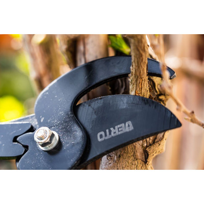 Сучкорез плоскостной Verto, держатель прорезиненный, антискользящий, d 30мм, 700мм, 1310гр (15G254) Сучкорез плоскостной Verto, держатель прорезиненный, антискользящий, d 30мм, 700мм, 1310гр (15G254)