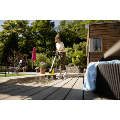 Karcher Апарат для чищення терас PCL 3-18, акумуляторний, 18В, 3,7 кг, без АКБ и ЗП Karcher Апарат для чищення терас PCL 3-18, акумуляторний, 18В, 3,7 кг, без АКБ и ЗП