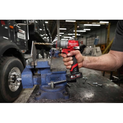 Набір із двох акумуляторних інструментів Milwaukee M12 FPP2A2-402X шурупокрут-дриль M12 FPD2-0 гвинтоверт M12 FID2-0 акб М12 2х4А·год ЗП C12C кейс Набір із двох акумуляторних інструментів Milwaukee M12 FPP2A2-402X шурупокрут-дриль M12 FPD2-0 гвинтоверт M12 FID2-0 акб М12 2х4А·год ЗП C12C кейс