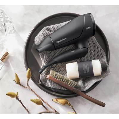 Фен Panasonic дорожній, 2000Вт, 3 режими, чорний Фен Panasonic дорожній, 2000Вт, 3 режими, чорний