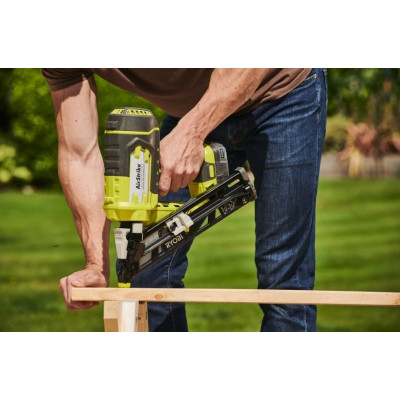 Цвяхозабивач акумуляторний ONE+ Ryobi R15GN18-0 18В цвяхи 24-64мм 3.1кг без АКБ та ЗП