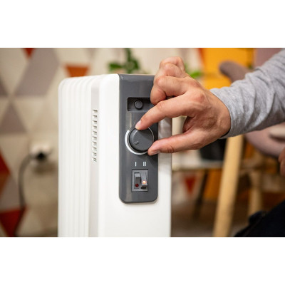 Обогреватель масляный Neo Tools, 30м2, 2500Вт, мех. упр-ние, 11 секций, белый Обогреватель масляный Neo Tools, 30м2, 2500Вт, мех. упр-ние, 11 секций, белый