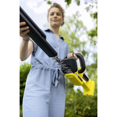 Кущоріз акумуляторний Karcher HGE 3-18 18В лезо 50см крок різу 22мм 2.41кг без АКБ та ЗП Кущоріз акумуляторний Karcher HGE 3-18 18В лезо 50см крок різу 22мм 2.41кг без АКБ та ЗП