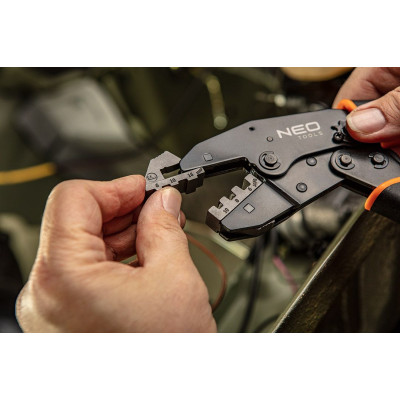 Neo Tools Кліщі обтискні, для обтиску наконечників 0.5-16мм кв., 2 змінних губок, 220мм, CrMo Neo Tools Кліщі обтискні, для обтиску наконечників 0.5-16мм кв., 2 змінних губок, 220мм, CrMo