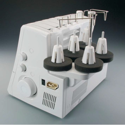 Коверлок MINERVA M4000CL, 120Вт, 20 оп., (5, 4, 3, 2-х ниткові шви), білий Коверлок MINERVA M4000CL, 120Вт, 20 оп., (5, 4, 3, 2-х ниткові шви), білий