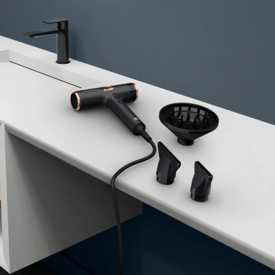 Фен Rowenta T-Shape Maestria Nano, 1700Вт, 3 режими, дифузор, іоніз-я, хол. обдув, чорний Фен Rowenta T-Shape Maestria Nano, 1700Вт, 3 режими, дифузор, іоніз-я, хол. обдув, чорний