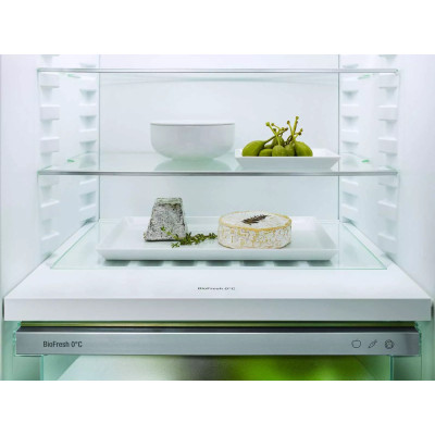 Холодильна камера Liebherr вбудована, 177x55.9х54.6, 291л, 1дв., D, ST, диспл внутр., BioFresh, білий