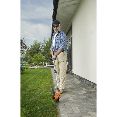 Тример садовий акумуляторний SEQUOIA SBT2030D-QV 20В акб 1х2А·год 30см 9000об/хв ліска 1.6мм ЗП 1.8кг Тример садовий акумуляторний SEQUOIA SBT2030D-QV 20В акб 1х2А·год 30см 9000об/хв ліска 1.6мм ЗП 1.8кг