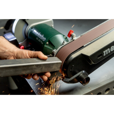 Верстат заточувально-шліфувальний Metabo BS 200 Plus 600Вт коло 200мм стрічка 50х1000мм 2980об/хв 16.9кг Верстат заточувально-шліфувальний Metabo BS 200 Plus 600Вт коло 200мм стрічка 50х1000мм 2980об/хв 16.9кг