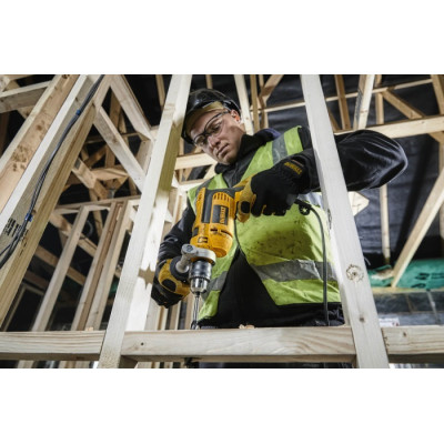 Дриль ударний DeWalt 701Вт 0-2800об/хв 5.2Нм 47600уд/хв патрон 13мм 1.6кг