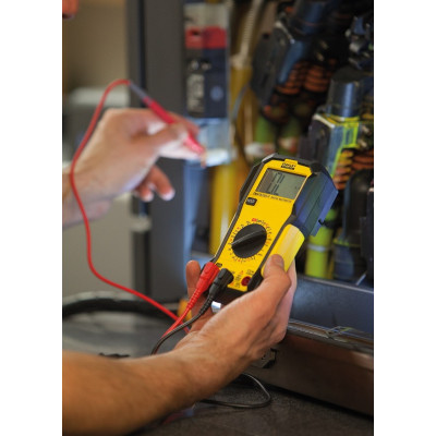 Мультиметр цифровий Stanley FatMax, 0-600В, широкий РК-дисплей Мультиметр цифровий Stanley FatMax, 0-600В, широкий РК-дисплей