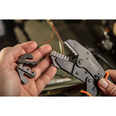 Neo Tools Кліщі обтискні, для обтиску наконечників 0.5-16мм кв., 2 змінних губок, 220мм, CrMo Neo Tools Кліщі обтискні, для обтиску наконечників 0.5-16мм кв., 2 змінних губок, 220мм, CrMo