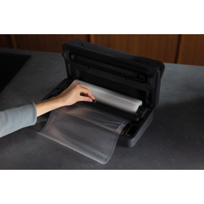 Вакууматор Electrolux для рулонів, пакетів і контейнерів, 120Вт, 30см, електронне керування, +1 рулон, пластик, сірий Вакууматор Electrolux для рулонів, пакетів і контейнерів, 120Вт, 30см, електронне керування, +1 рулон, пластик, сірий