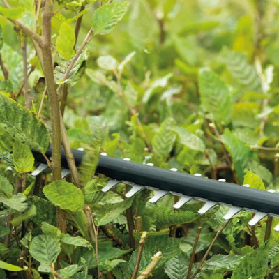 Кущоріз акумуляторний Bosch UniversalHedgeCut 18V-50 18В АКБ 1х2.5А·год 50мм крок різу 20мм ЗП AL1830CV 2.6кг Кущоріз акумуляторний Bosch UniversalHedgeCut 18V-50 18В АКБ 1х2.5А·год 50мм крок різу 20мм ЗП AL1830CV 2.6кг