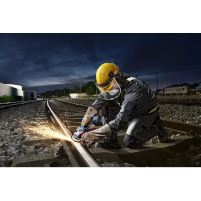 Шліфмашина кутова акумуляторна Bosch Professional GWS 18V-11 125мм 18В 2x5А·год 0-9000об/хв 1.7кг кейс ЗП GAL1880CV