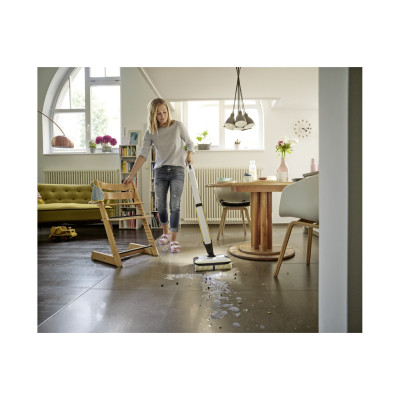Karcher Підлогомийна машина FC 7 Cordless, вода -0.4л, автон. робота до 45хв, вага-4.3кг, срібний Karcher Підлогомийна машина FC 7 Cordless, вода -0.4л, автон. робота до 45хв, вага-4.3кг, срібний