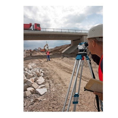 Нівелір оптичний Bosch Professional GOL 20D, до 60м, ±3.0мм/30м, зум х20, 1.5кг