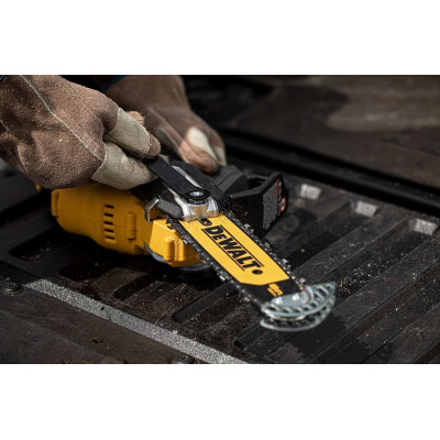 Пила ланцюгова акумуляторна DeWalt безщіткова 18В XR Li-lon 8.6м/с шина 20см 2.1кг без АКБ та ЗП