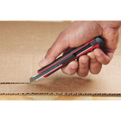 Ніж будівельний сегментований Milwaukee Heavy Duty, 9мм, корпус комбінований