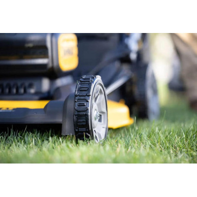 Газонокосарка акумуляторна DeWalt 2х18В 53см 67л 25-102мм 28кг без АКБ та ЗП Газонокосарка акумуляторна DeWalt 2х18В 53см 67л 25-102мм 28кг без АКБ та ЗП